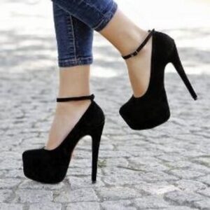 STYLE MISTAKES THAT AGE YOU